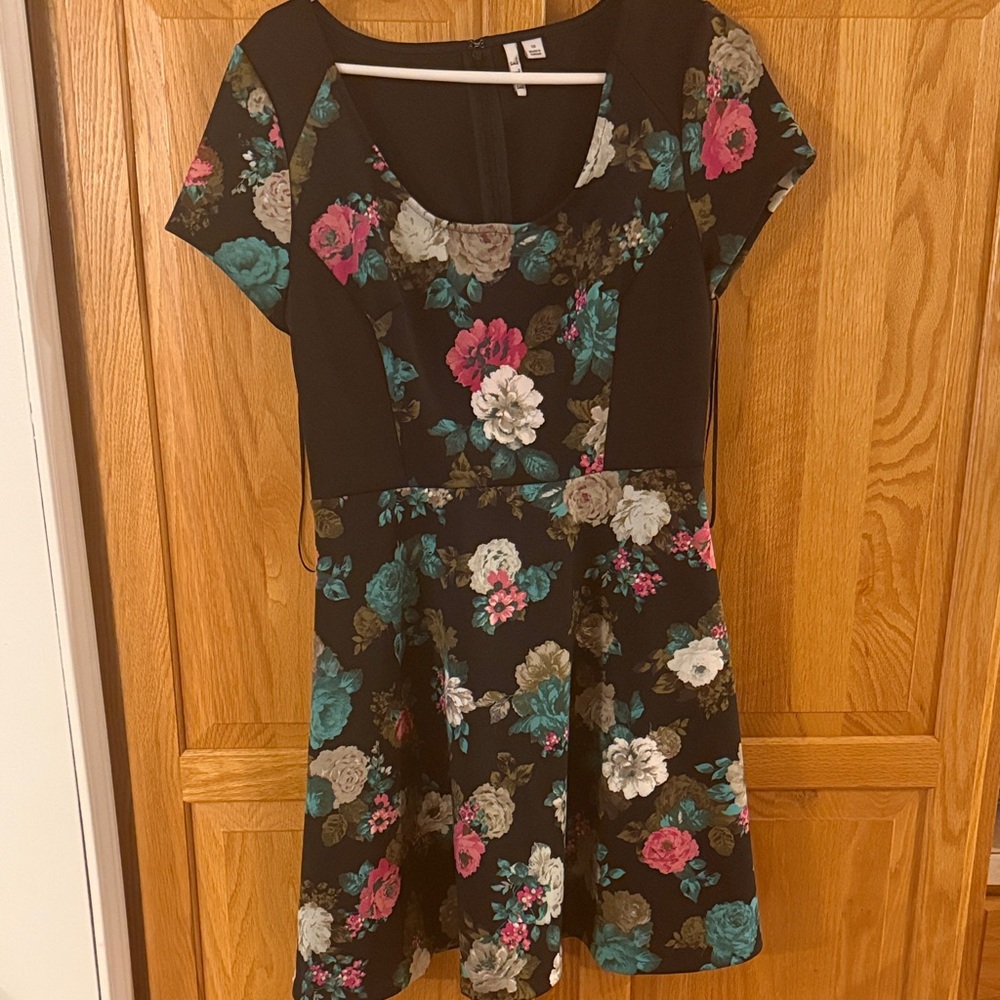 Elle Black Dress with Floral Pattern